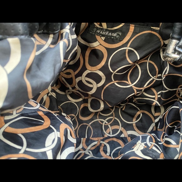 RAMPAGE HOBO BAG - Picture 4 of 10